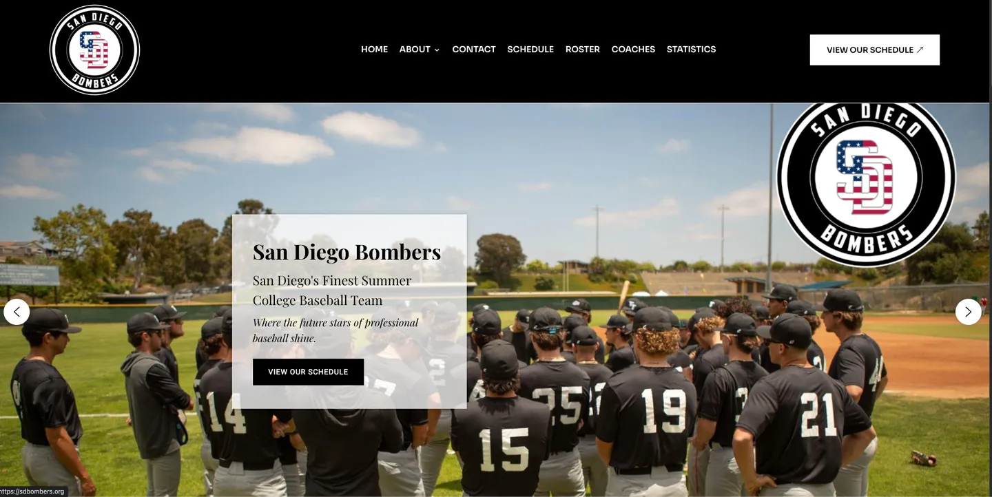 Homepage of the San Diego Bombers baseball club website with the team on the field